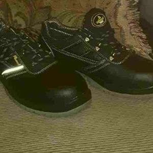 STEEL TOE WORK SHOES